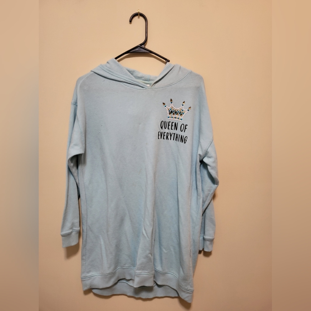 Queen of Everything pullover